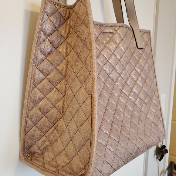 Calvin Klein Gold Tote - Picture 5 of 9